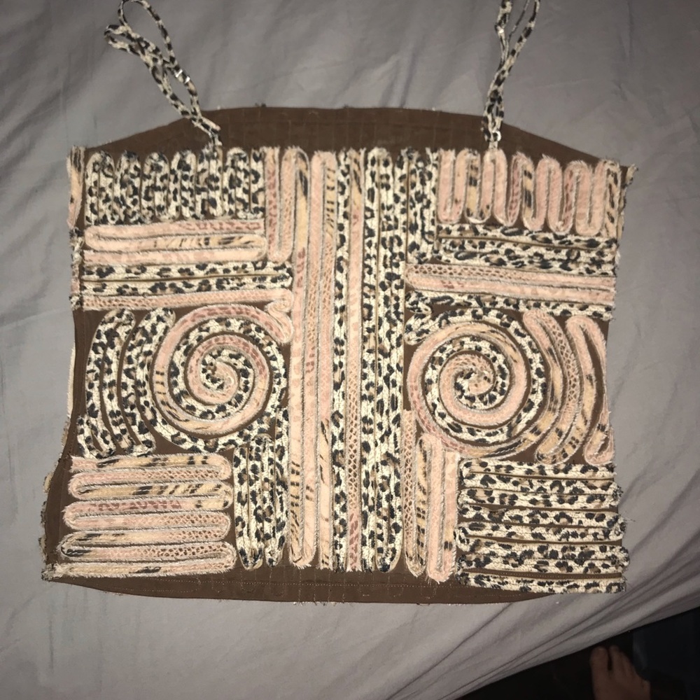 Patterned Crop Tank - Picture 2 of 4
